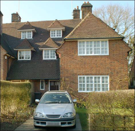 19 Rotherwick Road